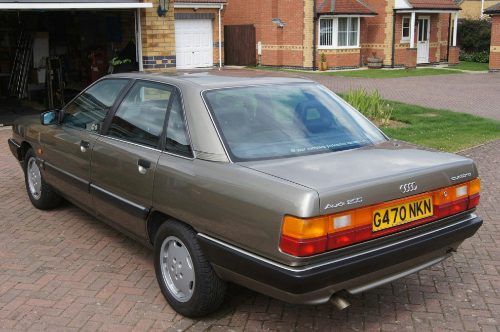 Масштабные модели автомобилей 1 43 Audi 200 quattro 20 v Polizei Neo