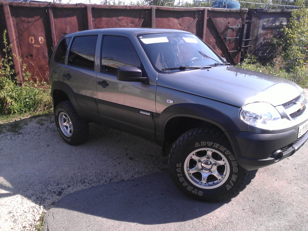 Chevrolet Niva LC