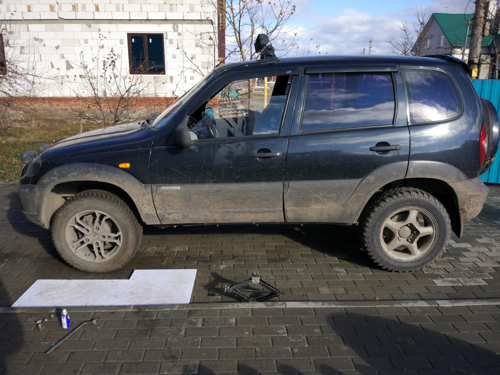 Гражданский лифт Chevrolet Niva
