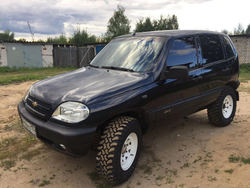 Chevrolet Niva Safari