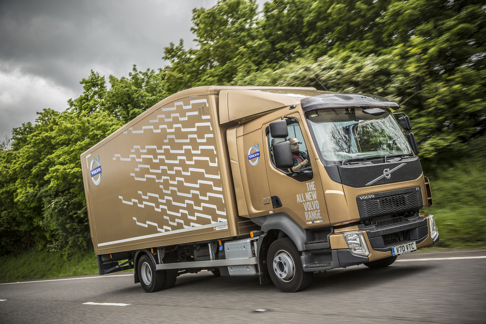 Volvo FL 2021
