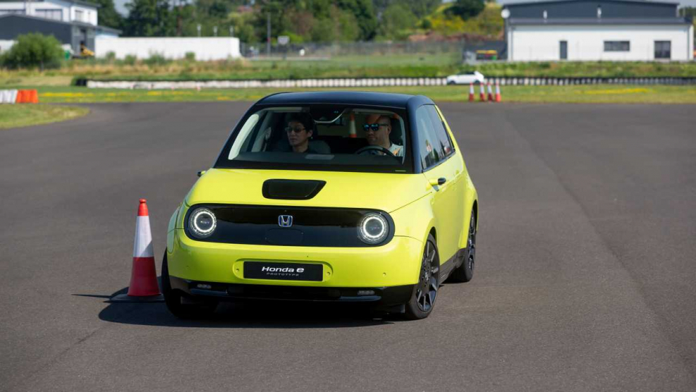Honda e фото