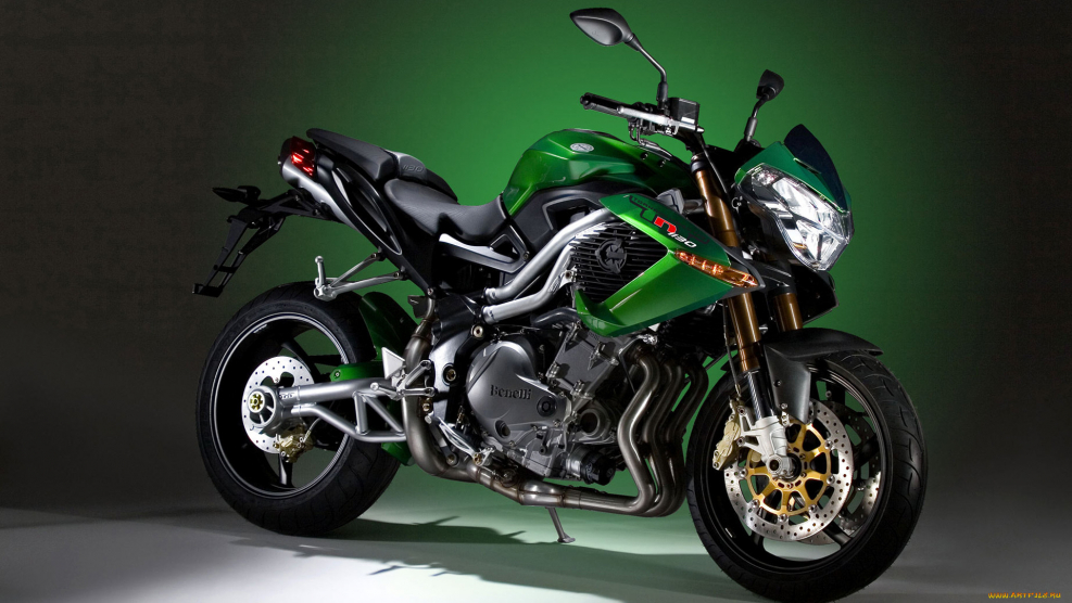 Benelli TNT 900