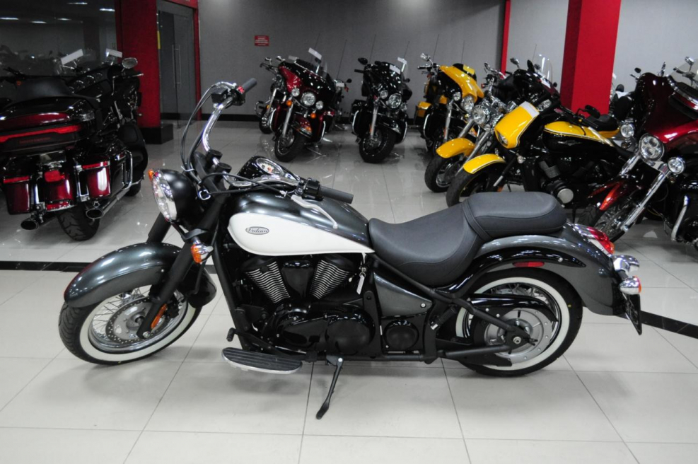 Kawasaki Vulcan 900