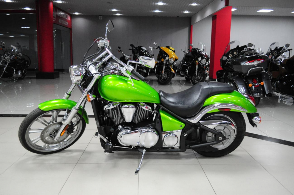 Мотоцикл Kawasaki vn900