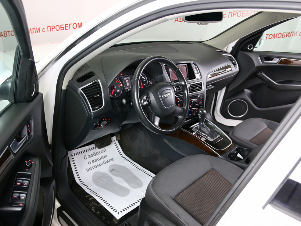 Центральная консоль Audi q5 2015