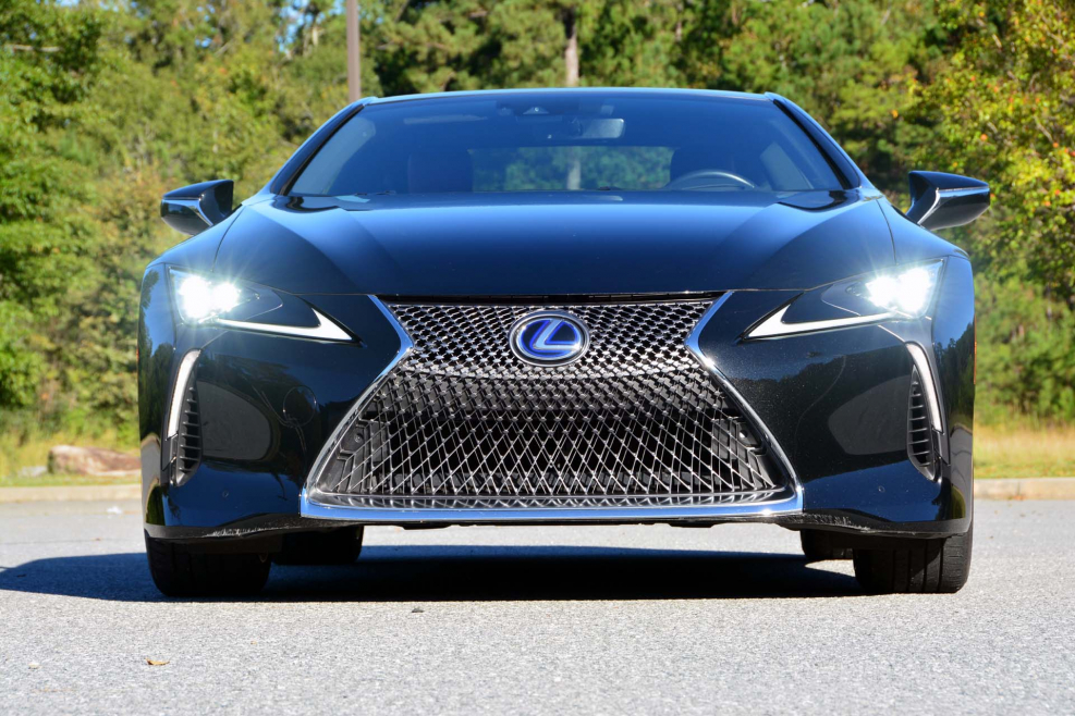 Lexus LC 500h чёрный
