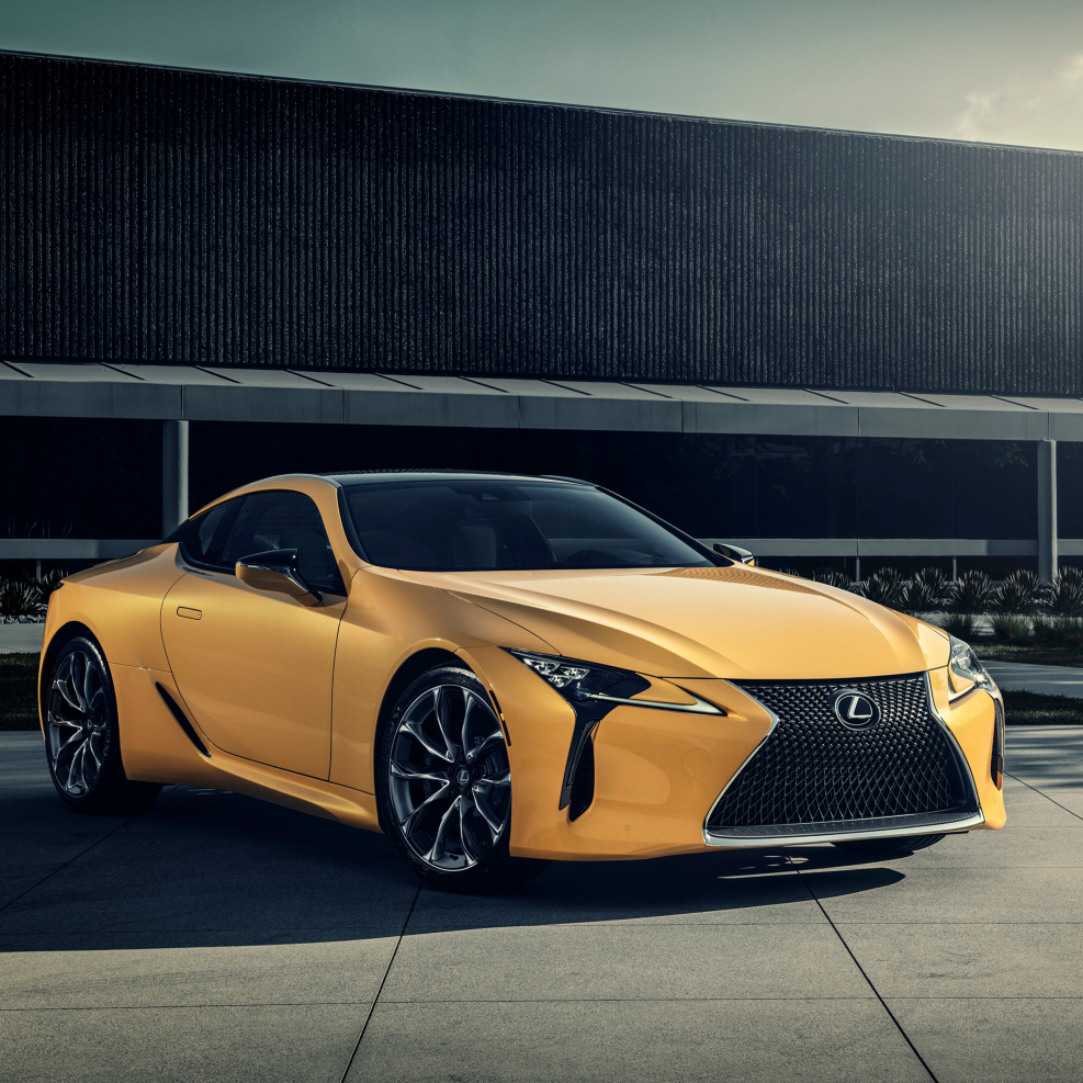 Lexus LC 500 серый