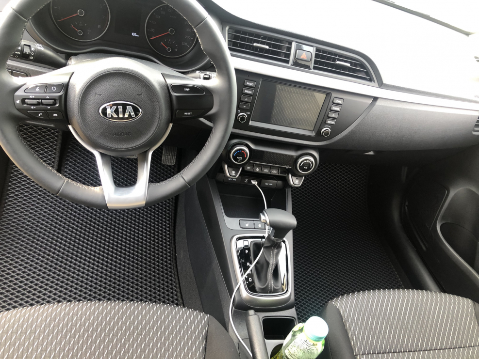 Kia Rio 4 салон