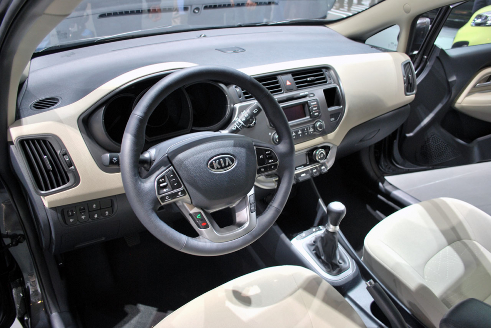 Kia Рио 4 поколение салон