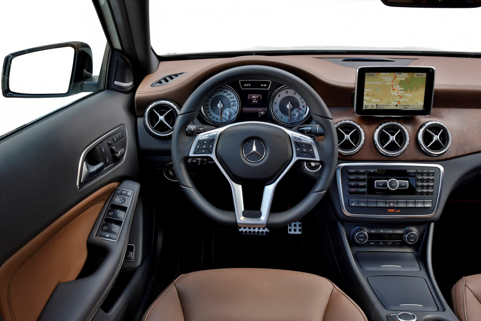 Mercedes-Benz GLA 250 салон