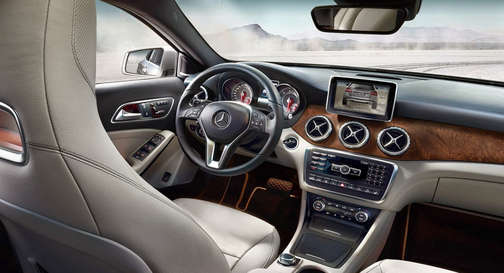 Mercedes-Benz GLA 200 салон