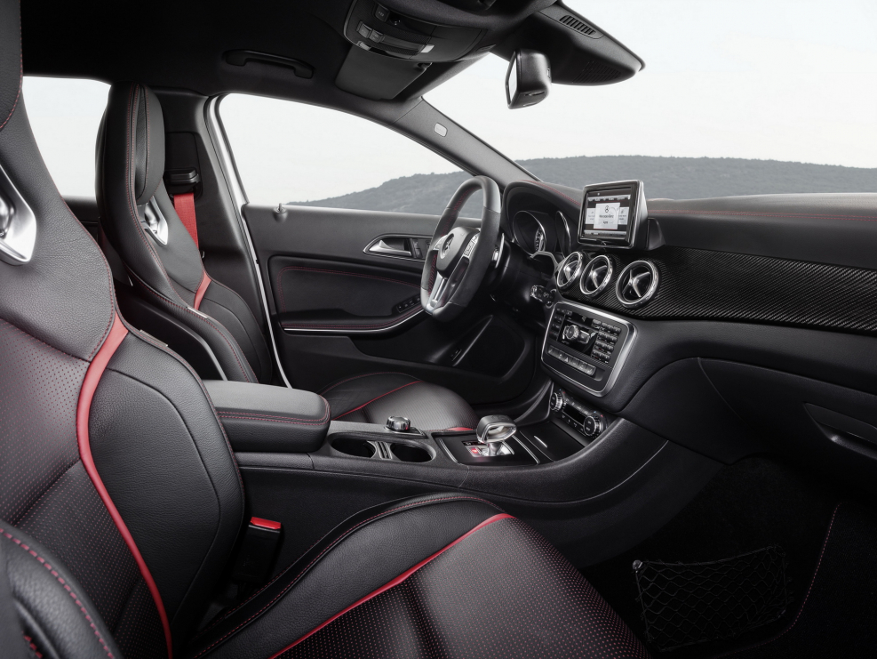 Mercedes Benz GLA 45