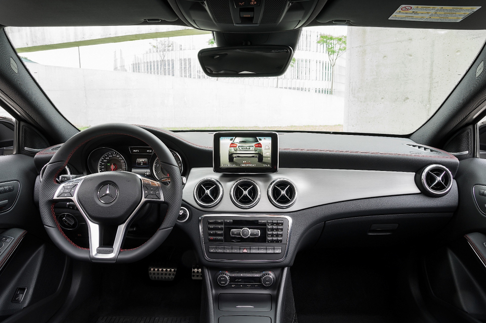 Mercedes-Benz GLA 200 4matic