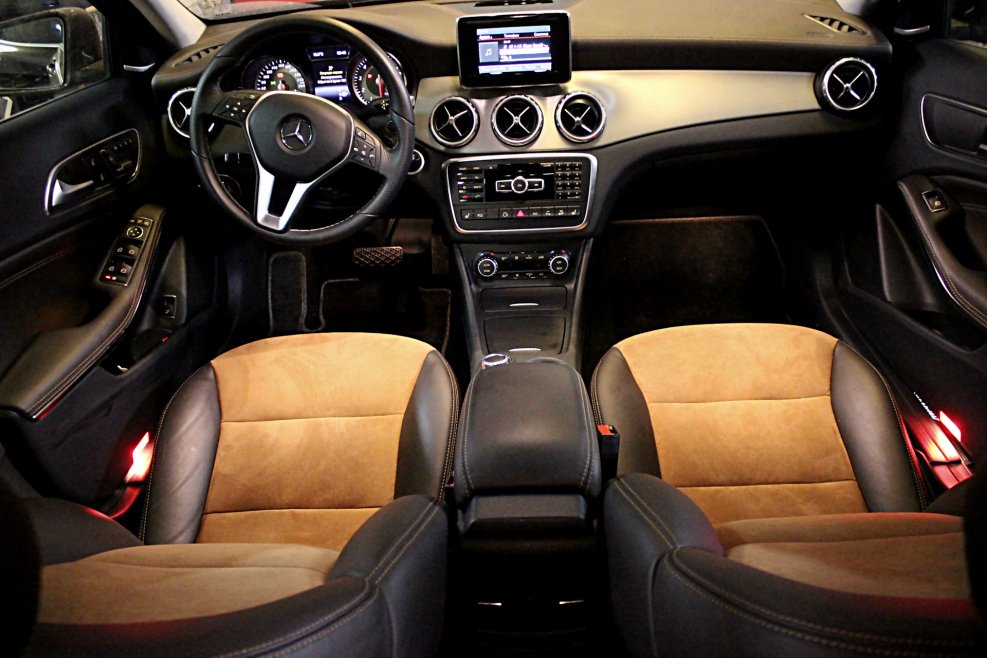 Mercedes-Benz GLA 250 II салон