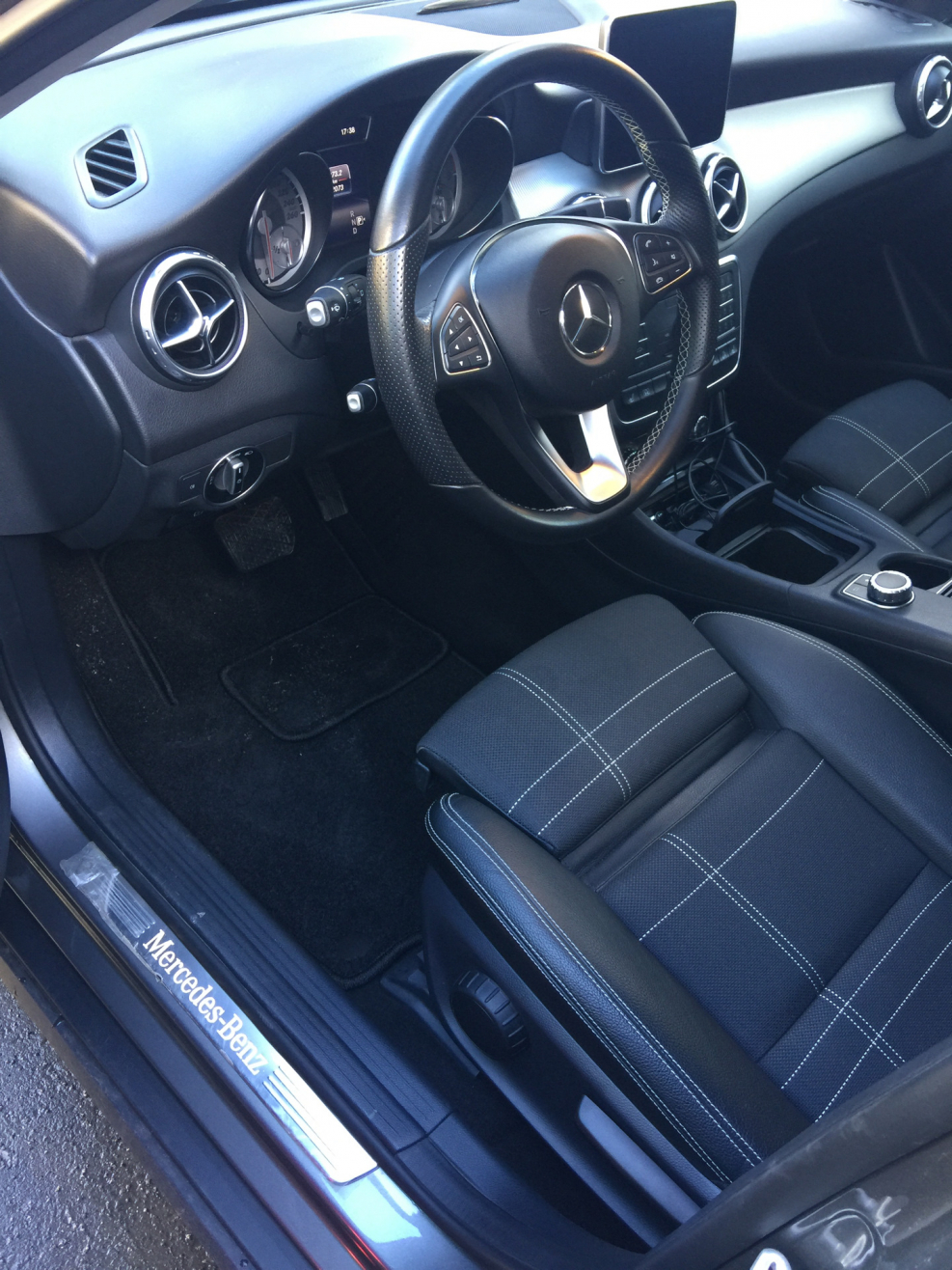 Mercedes-Benz GLA 250 салон