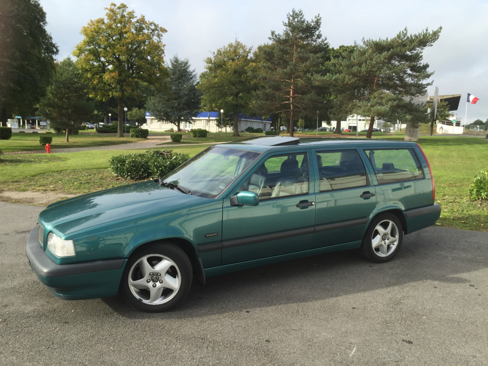 Volvo 850 универсал ночью