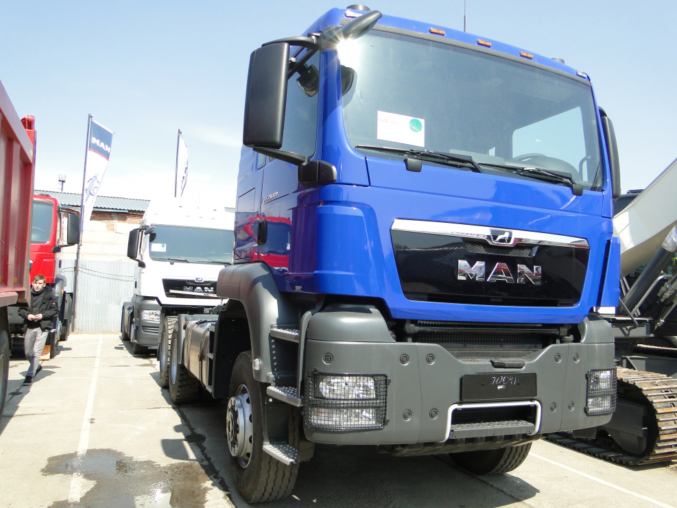 Man TGS 6x6 тягач