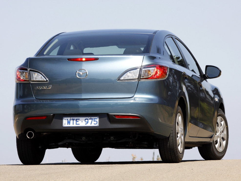 Mazda Axela 2010 седан