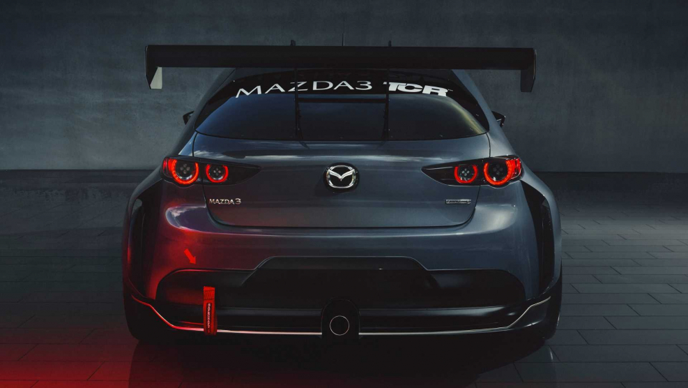 Mazda 6 2020 сзади
