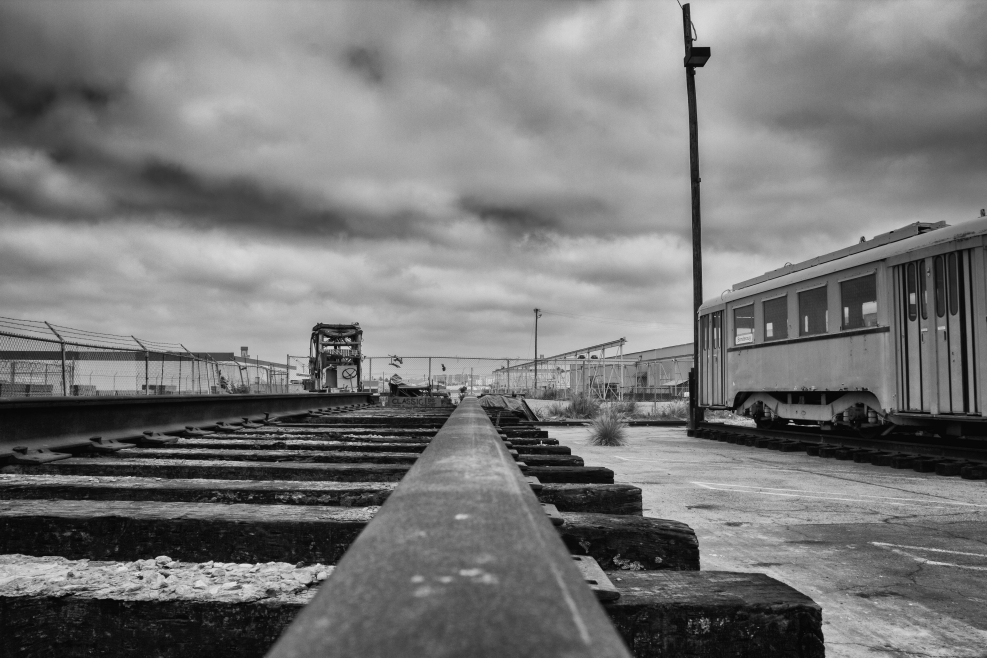 Поезд черно белая картинка