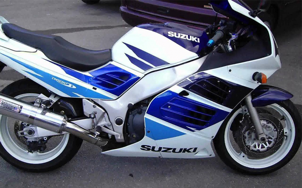 Suzuki rf900r