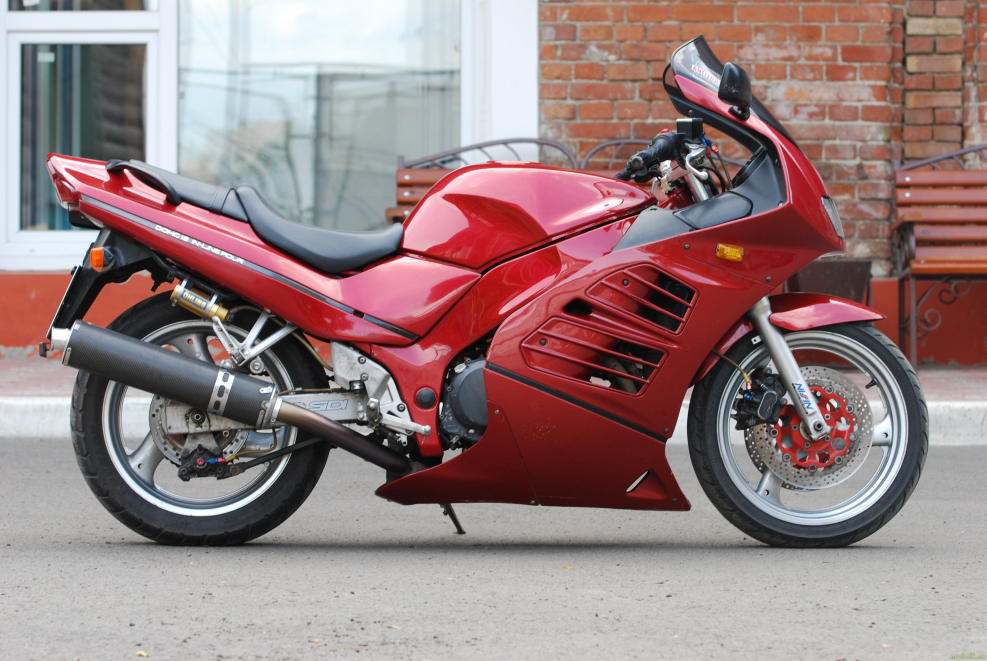 Suzuki RF 400