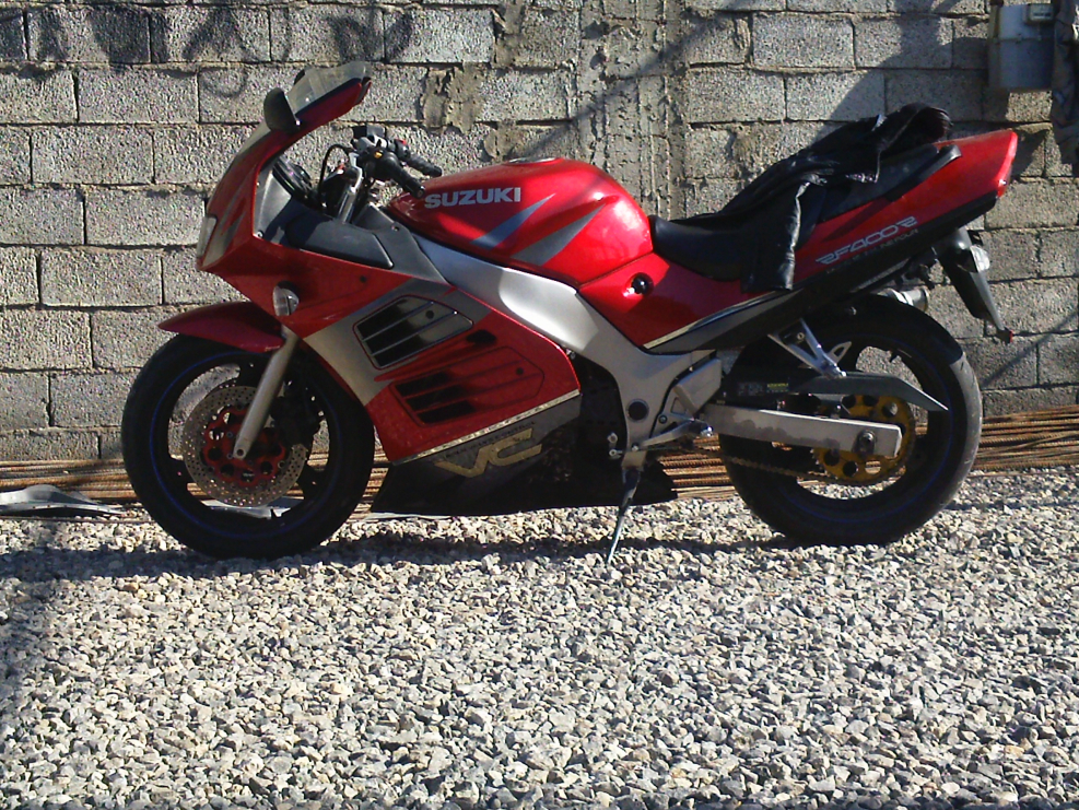 Suzuki rf900 Альфа