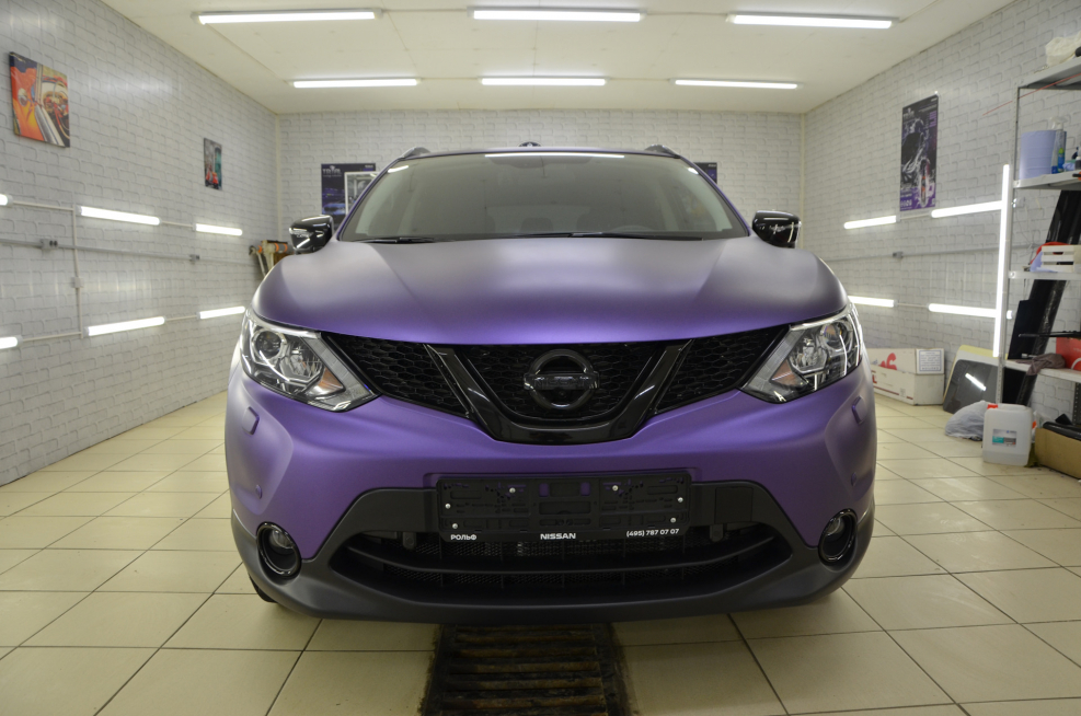 Фиолетовый Nissan Qashqai, в232сн