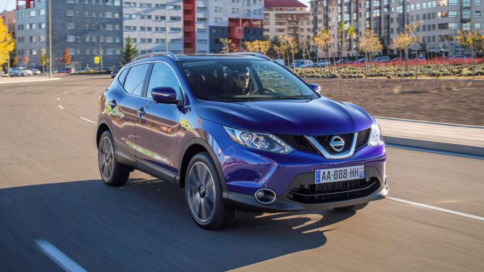 Nissan Qashqai 5+2 фиолетовый