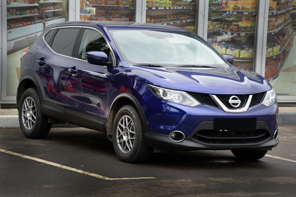Nissan Qashqai синий металлик