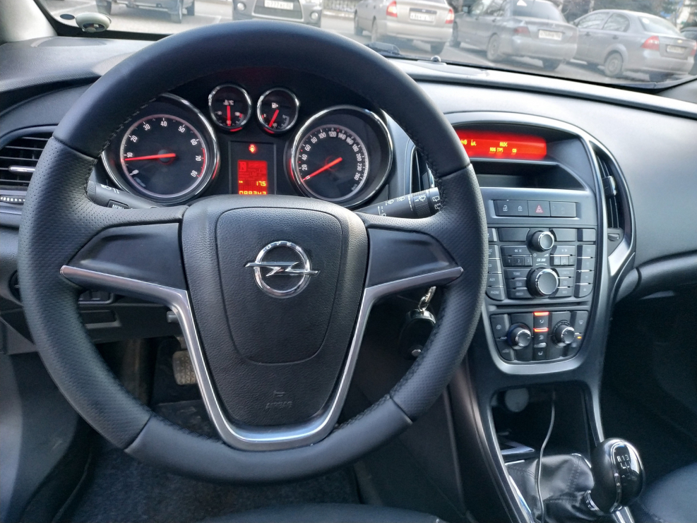 Руль на Opel Astra 2013