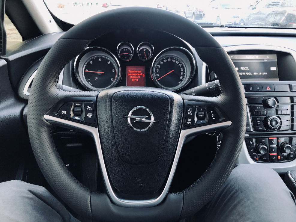 Руль Опель Астра j GTC