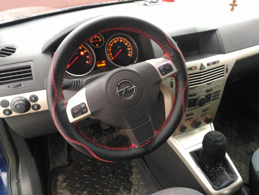 Оплетка на руль Opel Astra h