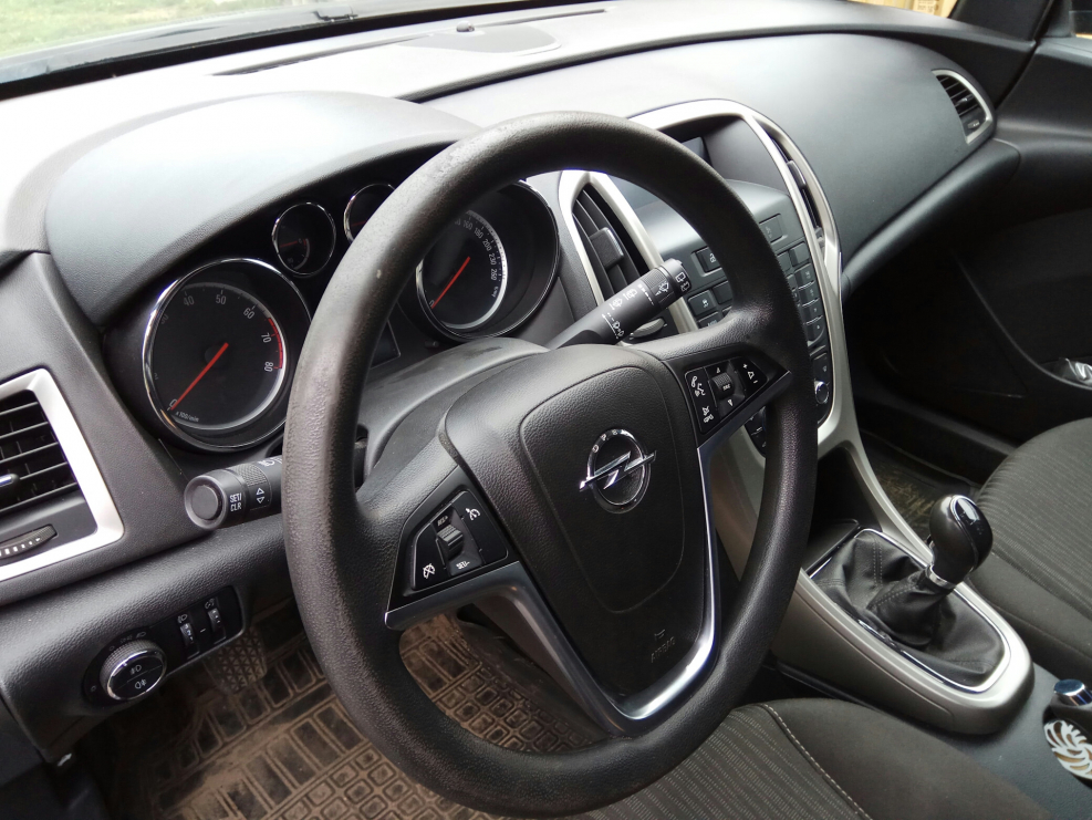 Руль Opel Astra j GTC