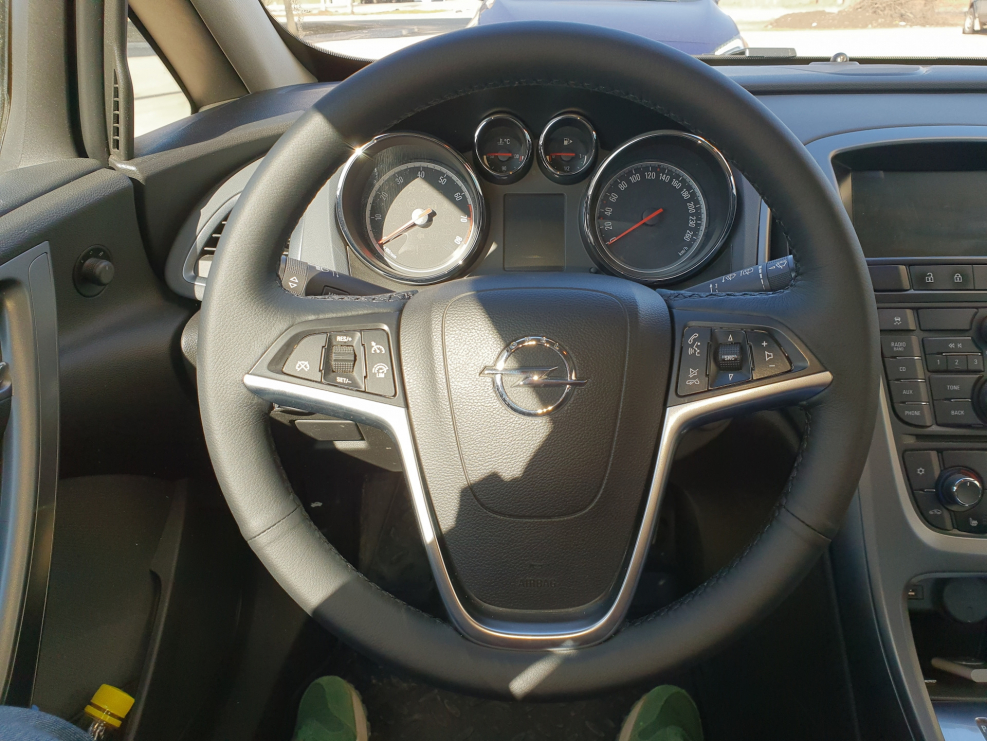 Руль Opel Astra j GTC OPC