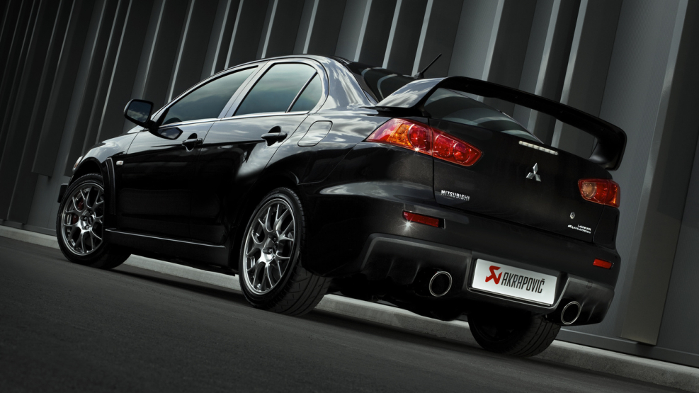 Mitsubishi Lancer Evolution 10 черный
