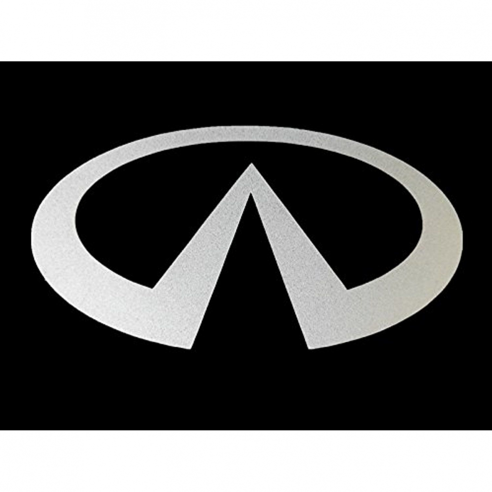 Infiniti логотип на черном фоне