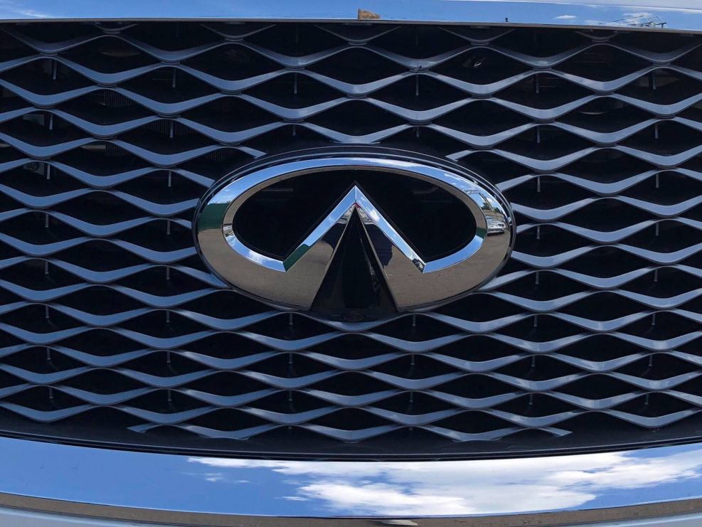 Infiniti fx35 значок Лада