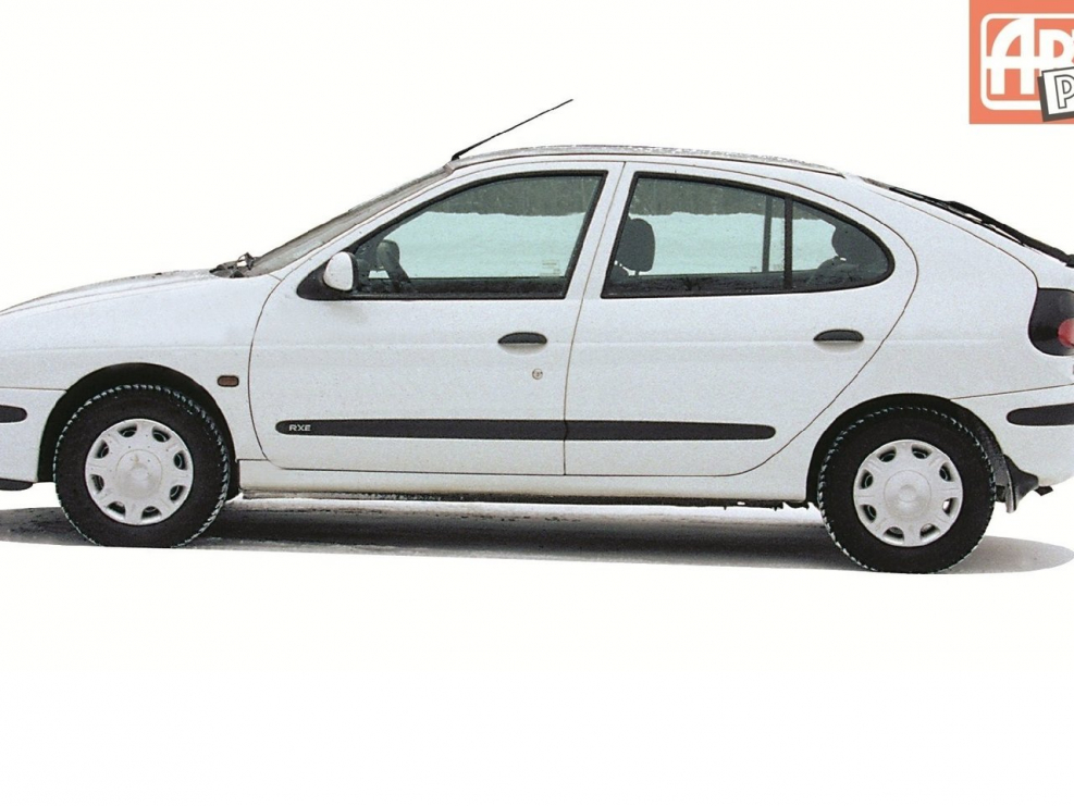 Renault Megane 1 хэтчбек