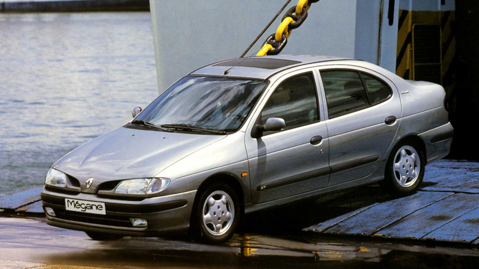 Рено Меган Классик седан 2.0 1999г