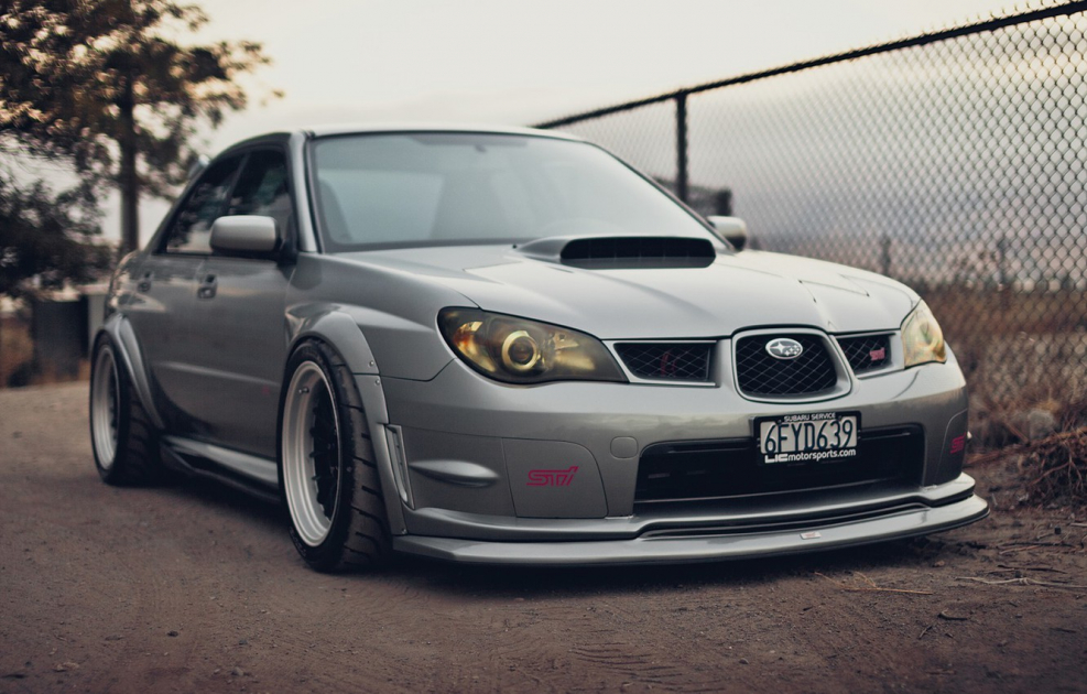 Subaru Impreza серая