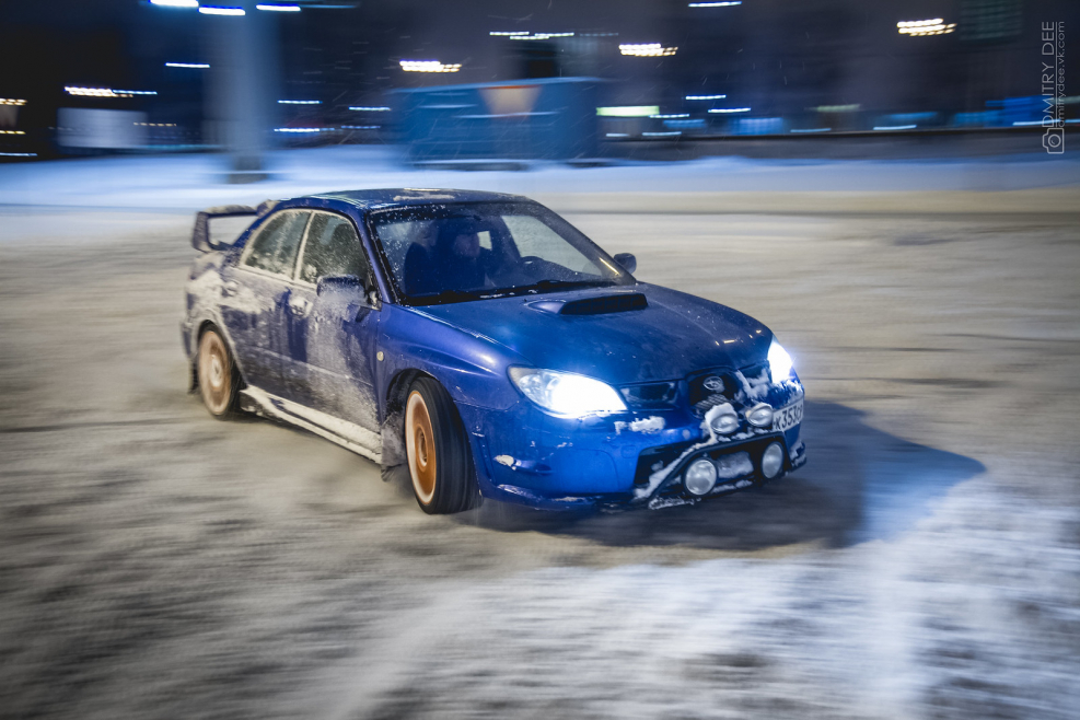 Subaru WRX STI 2004 хэтчбек