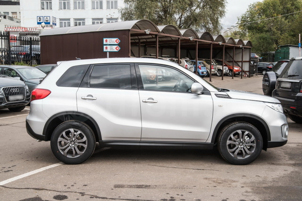 Suzuki Vitara 1.6 at gl 2020