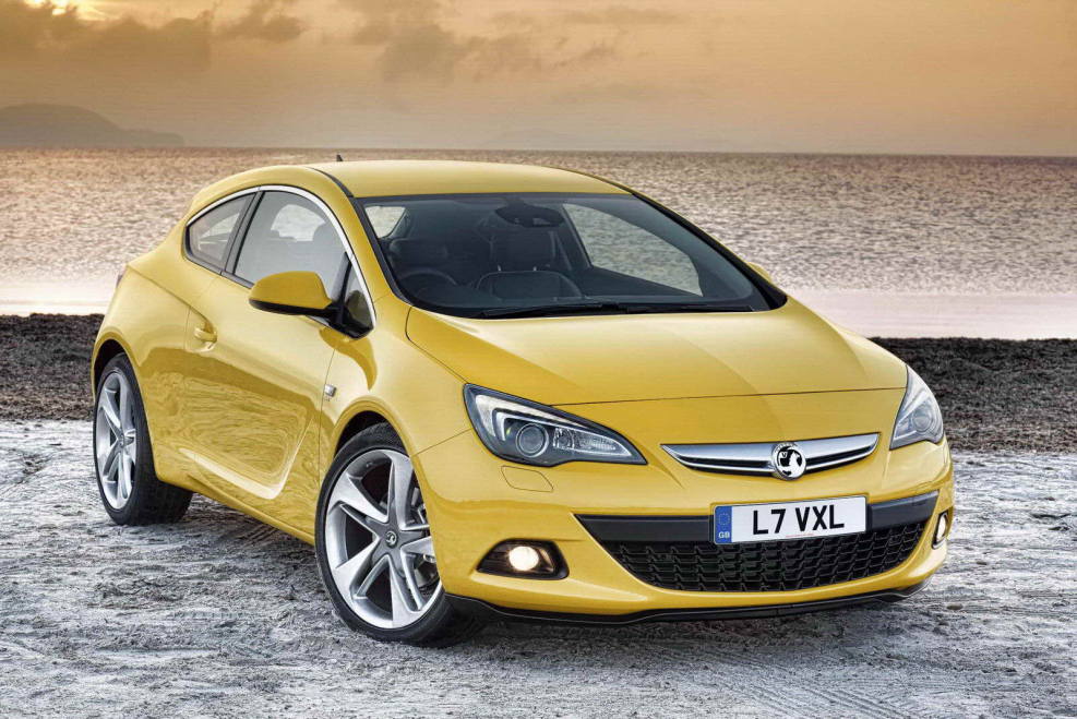 Opel Astra GTC 5 дверный
