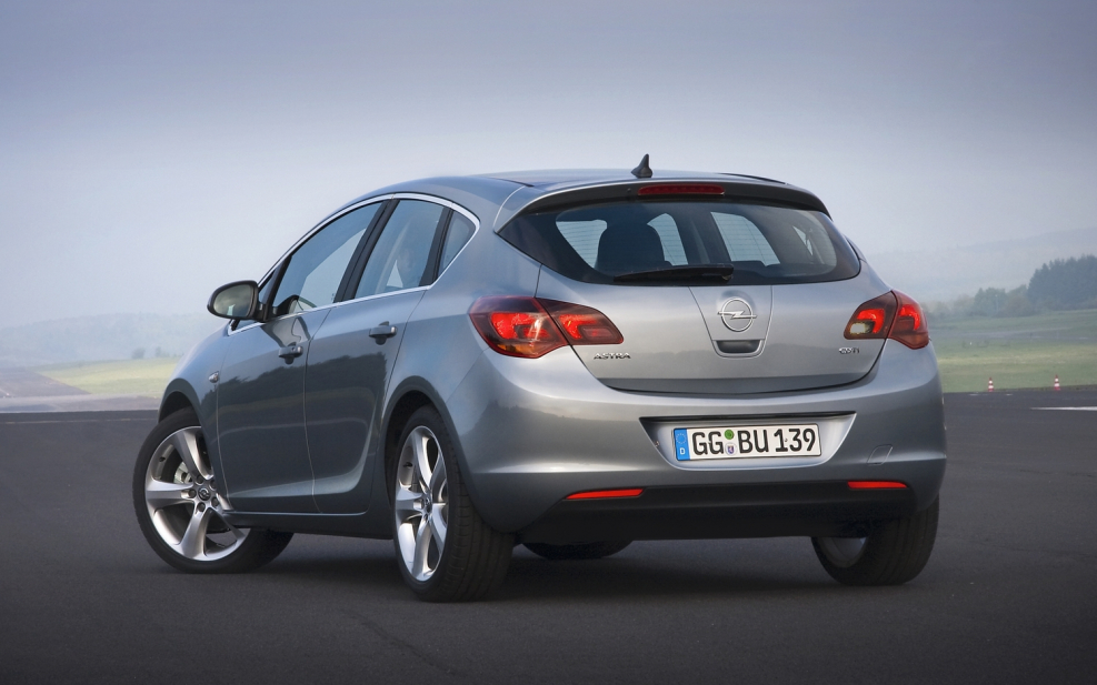 Opel Astra j (2009—2012)
