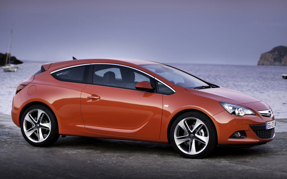 Opel Astra GTC 2012