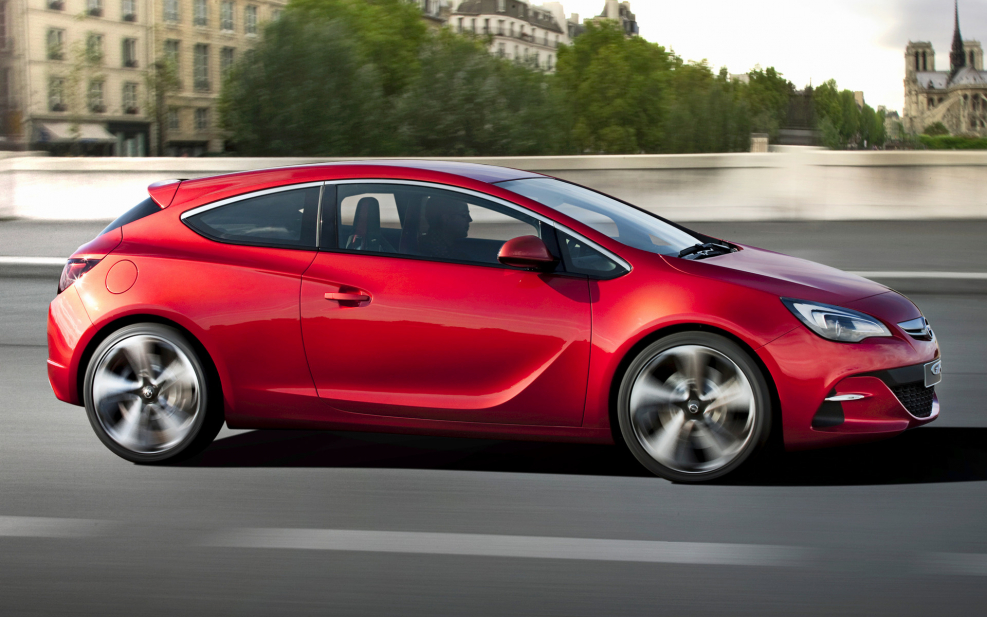Opel Astra GTC 2020 купе
