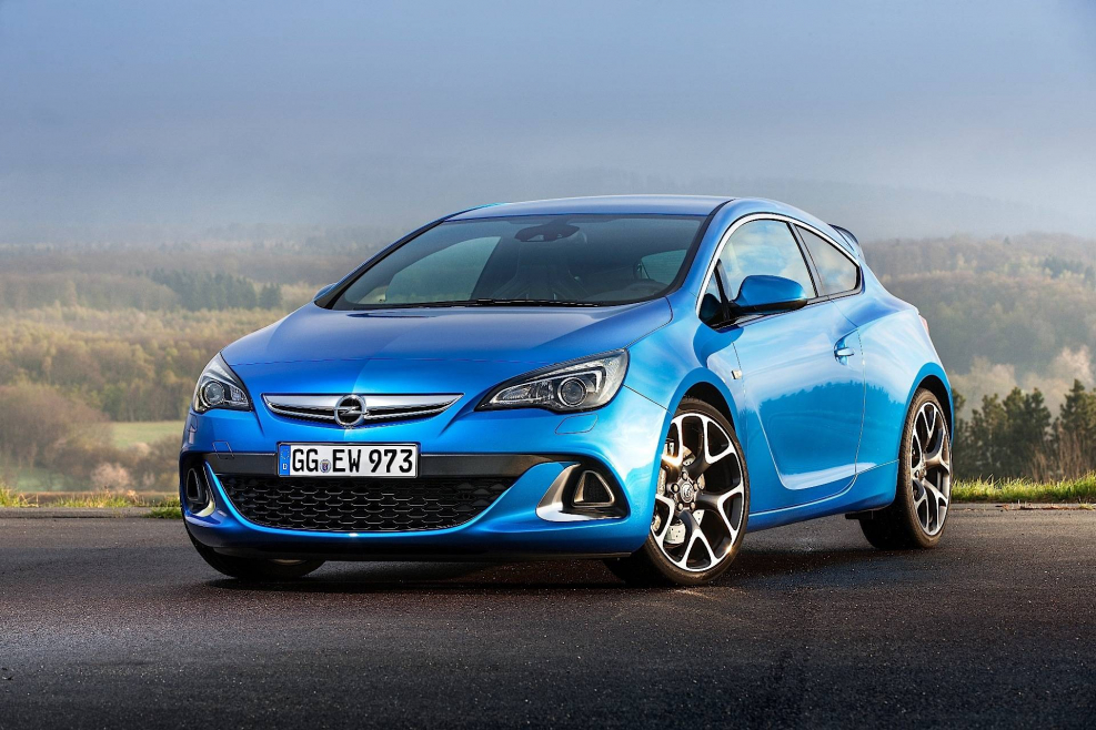Opel Astra j GTC 2018