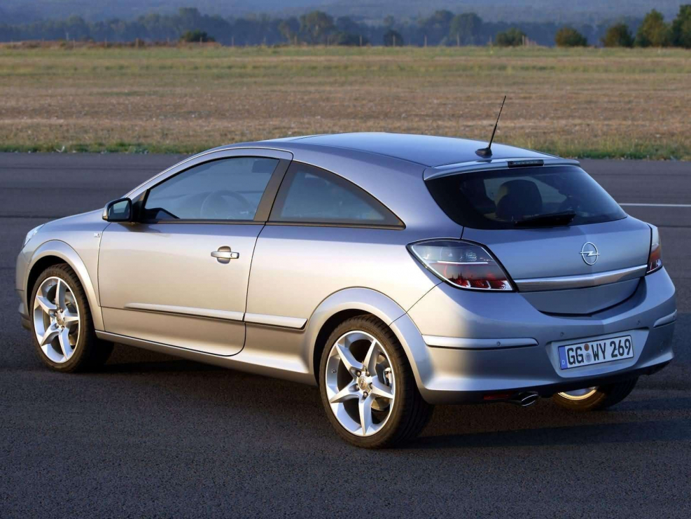 Opel Astra h GTC 2007 хэтчбек